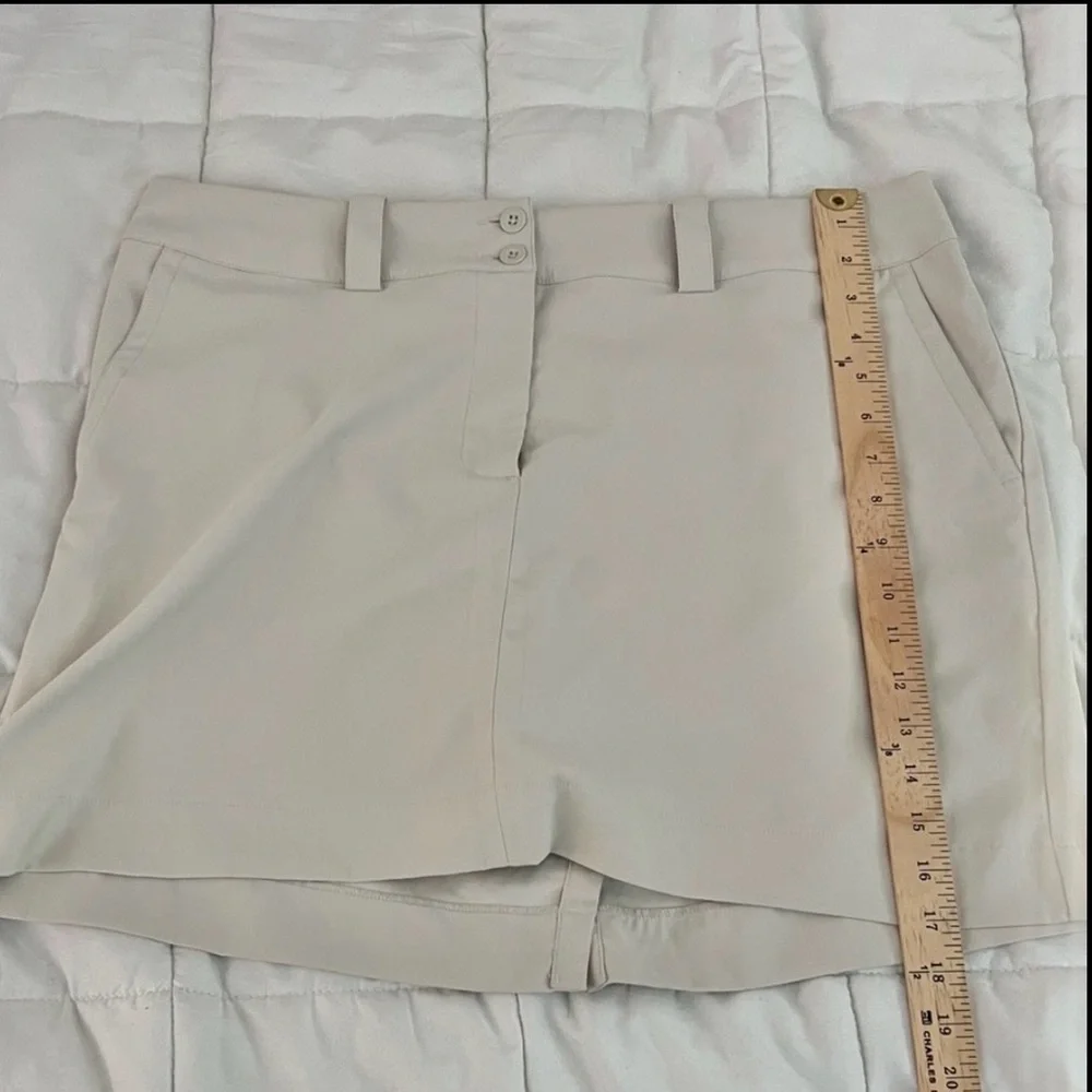 Nike Golf Women's Tour Performance Cream Skort Size 12